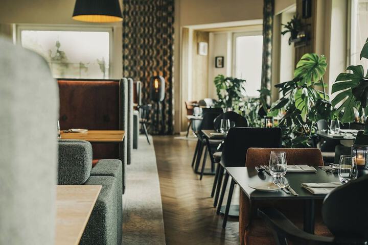 Dining 92 of 116