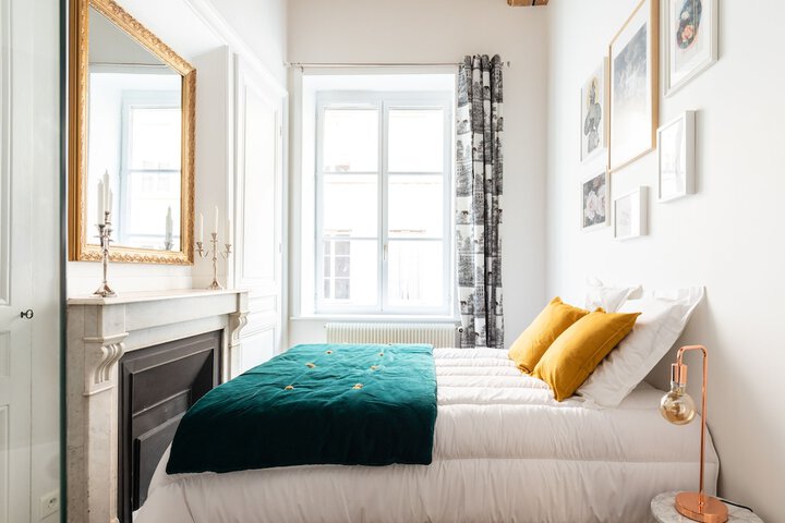 Room 14 of 18