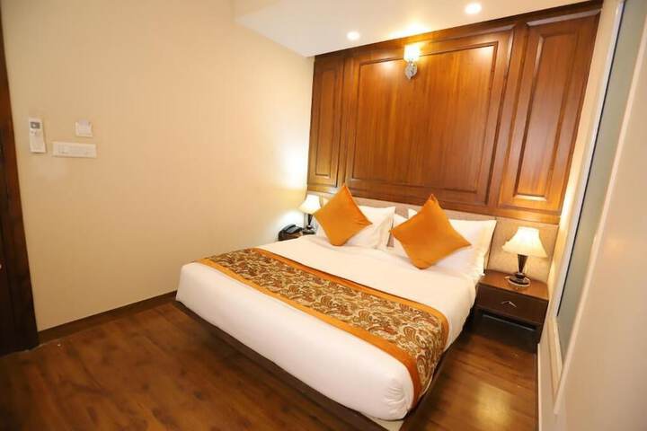 Room 2 of 19