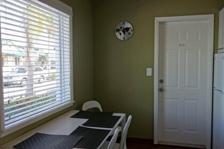 Room 35 of 108