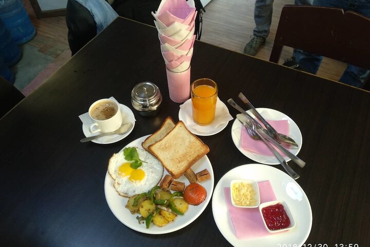 Breakfast/Coffee Service 3 of 15