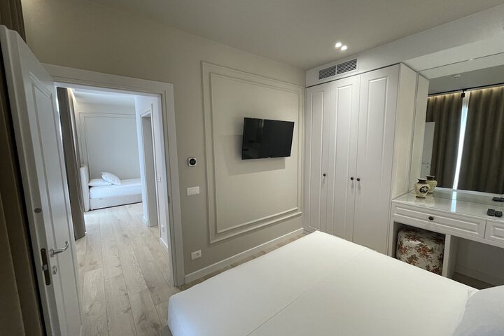 Room 18 of 92