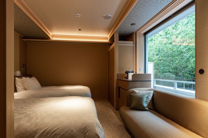 Room 12 of 79