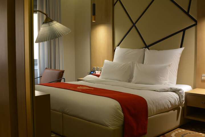 Room 3 of 47