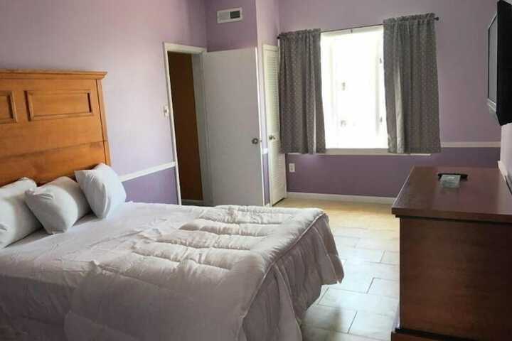 Room 8 of 19