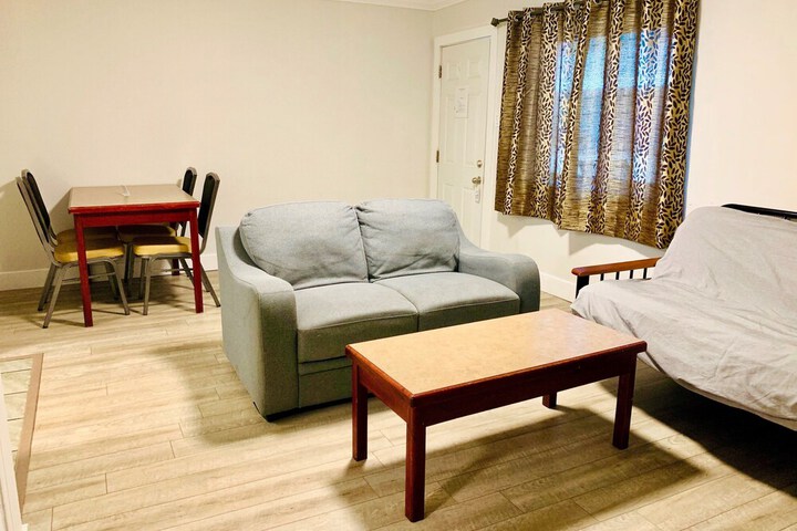 Room 34 of 76