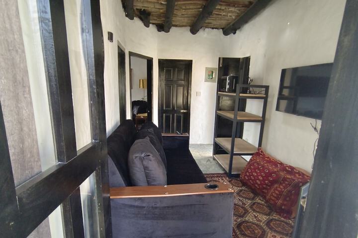 Room 7 of 19