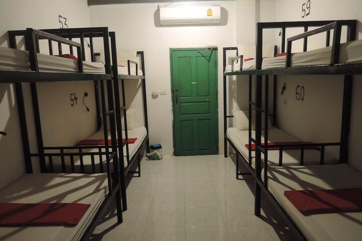 Room 37 of 155