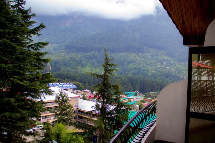 Hotel View 95 of 98