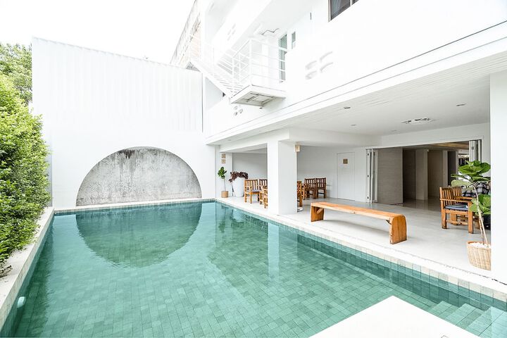 Pool 42 of 63