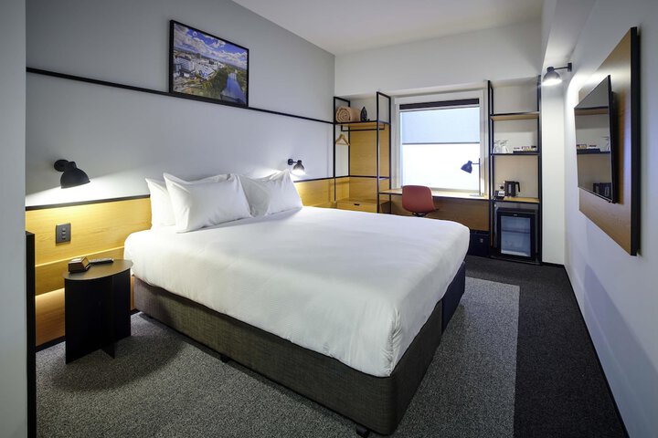 Room 15 of 43