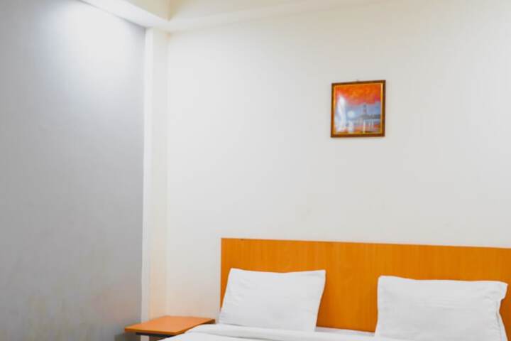 Room 4 of 11