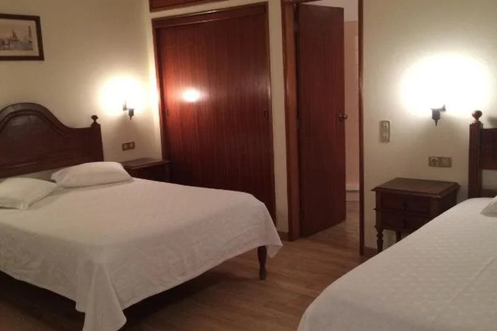 Room 7 of 17