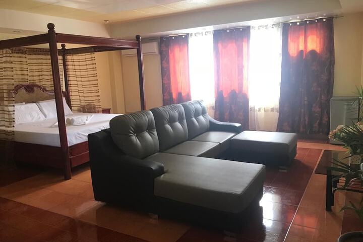 Room 12 of 30