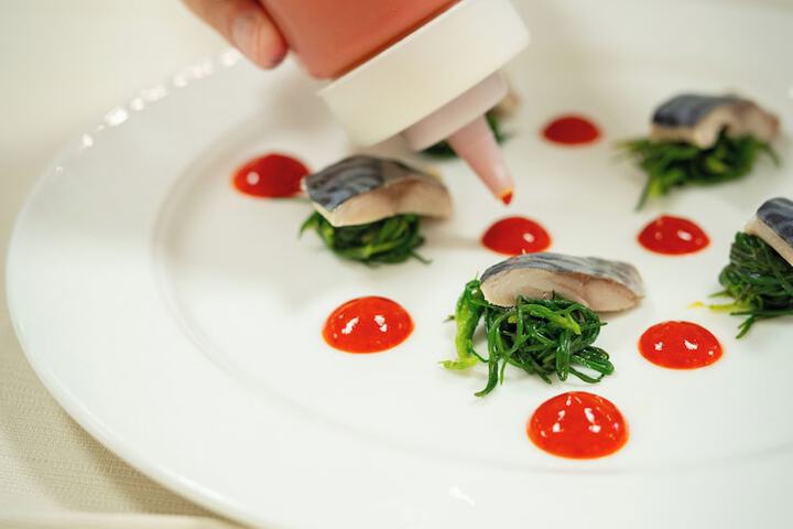 Dining 37 of 49