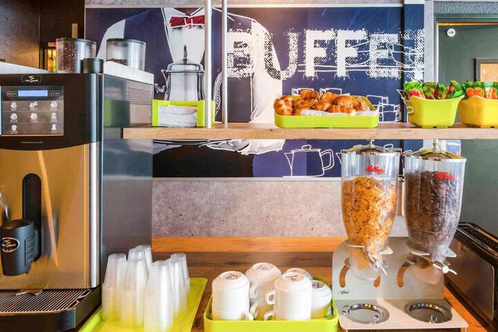 ibis Budget Courbevoie Paris La Défense