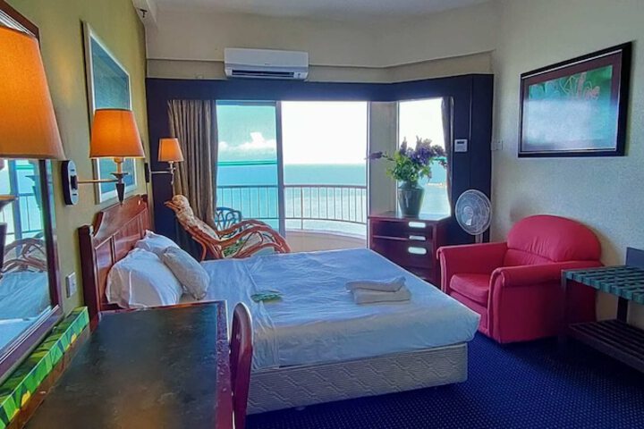 Room 163 of 650