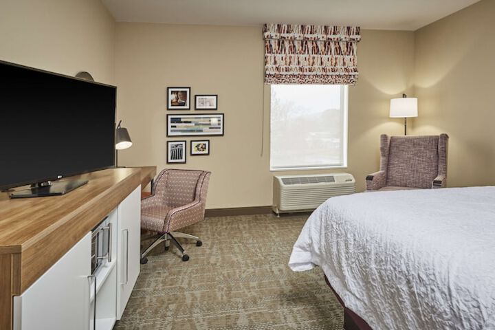 Room 12 of 34