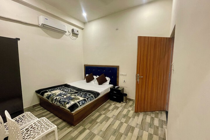 Room 16 of 57