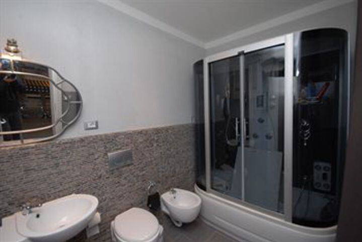 Room 2 of 59