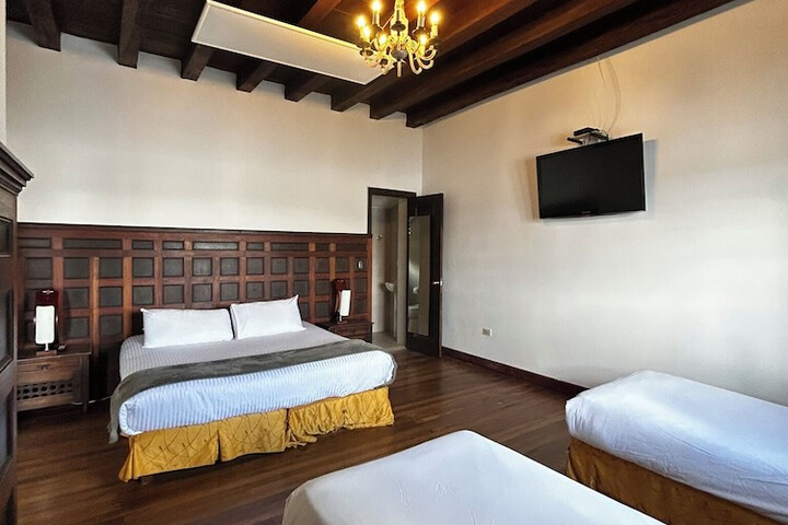 Room 4 of 47