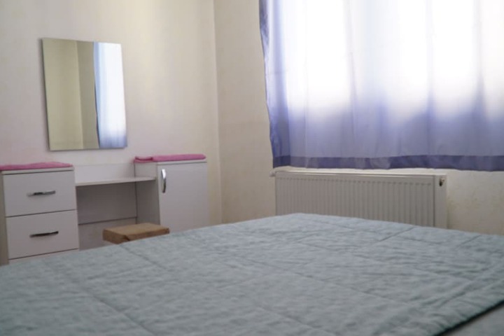 Room 9 of 28