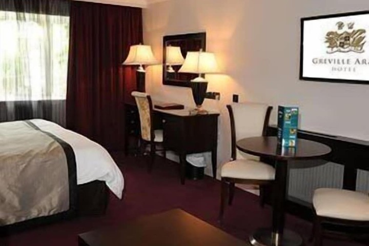 Room 11 of 29