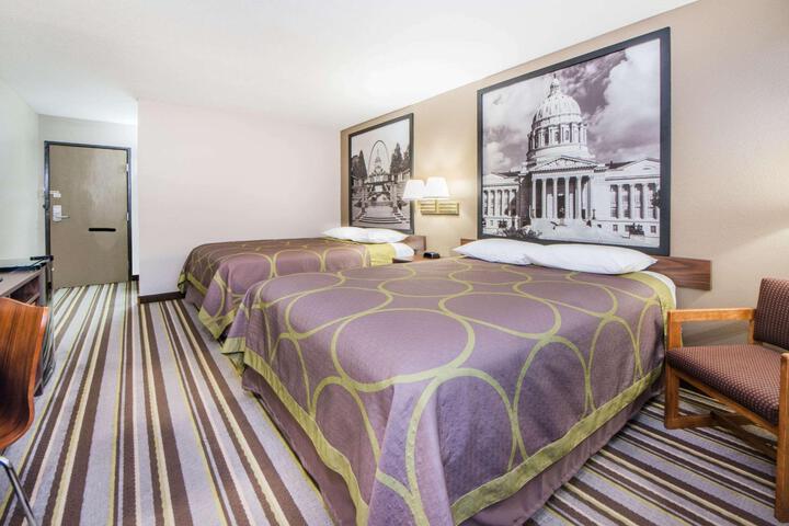 1 Queen Bed (9 of 9)