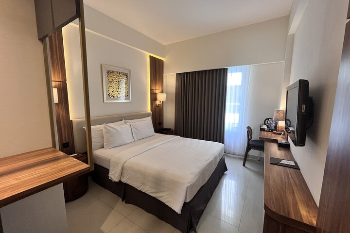 Room 3 of 71