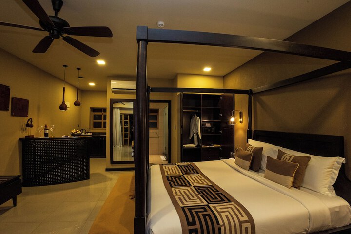Room 34 of 173