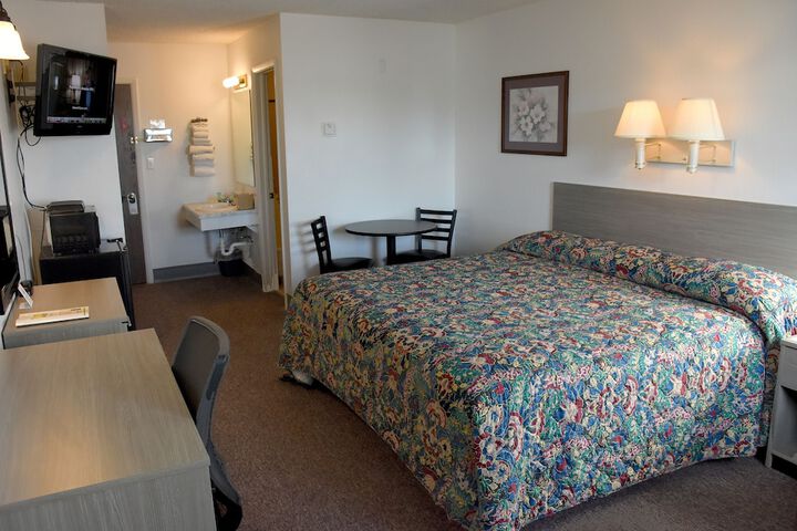 Room 3 of 18
