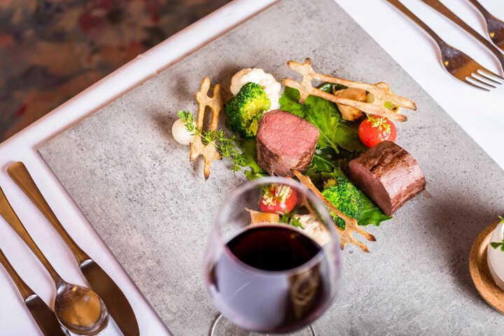 Dining 42 of 66