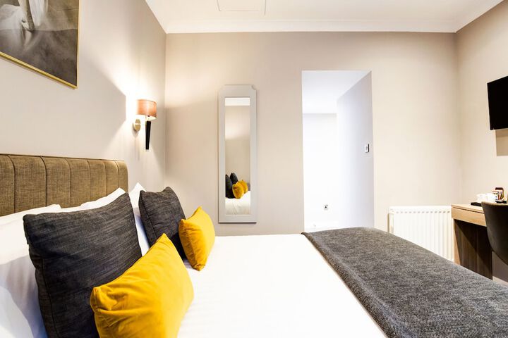 Room 40 of 139