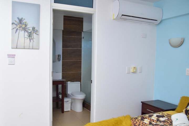 Room 45 of 102