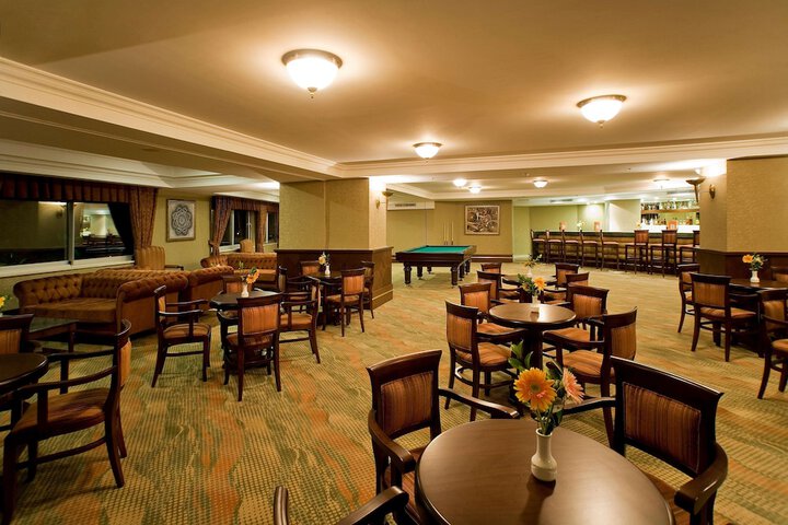 Dining 90 of 121