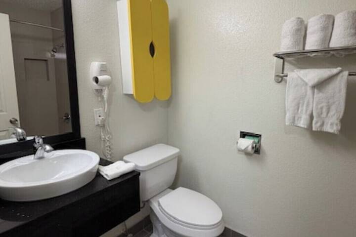 Room 18 of 23