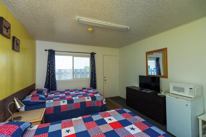 Room 4 of 15