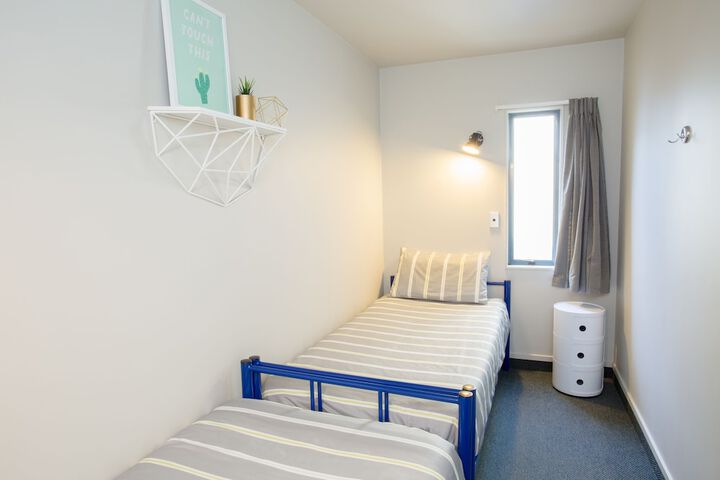 Room 16 of 43