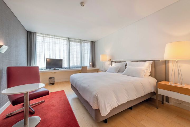 Room 14 of 63