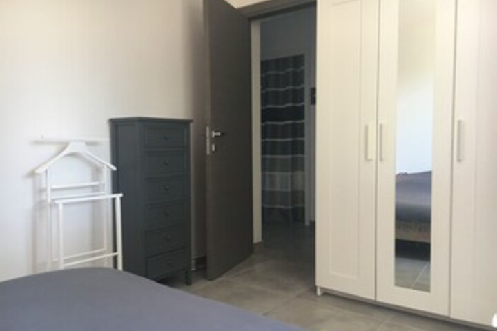 Room 12 of 21