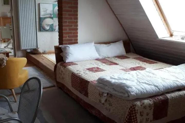 Room 5 of 14