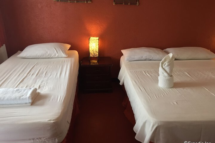 Room 13 of 109