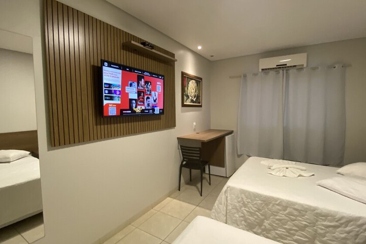 Room 33 of 51
