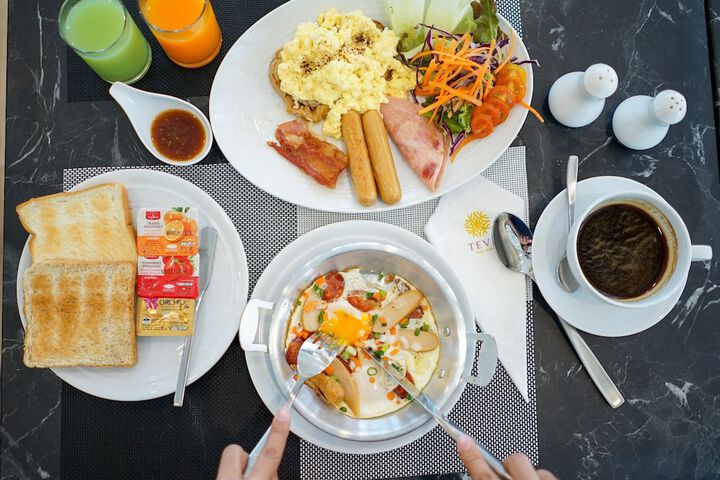 Breakfast/Coffee Service 65 of 88
