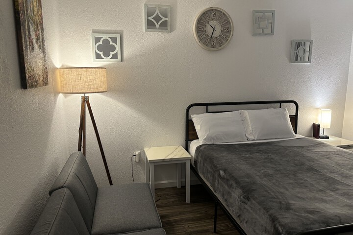 1 Queen Bed (53 of 103)