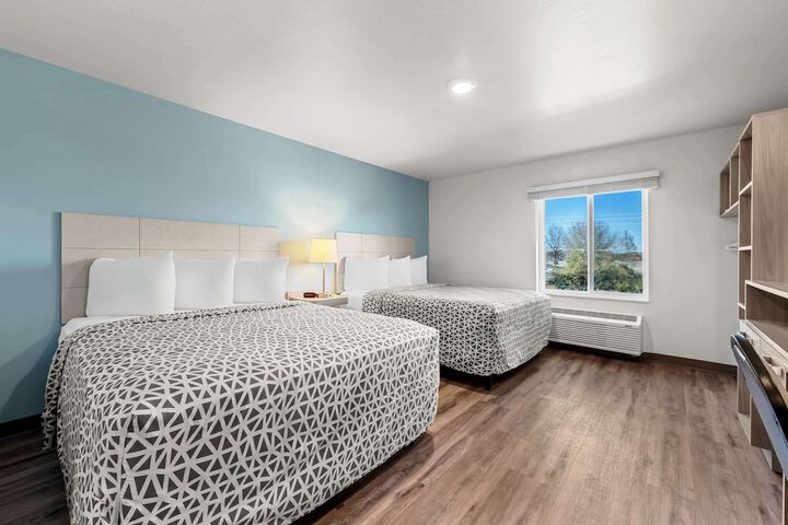 1 Queen Bed Suite (20 of 22)