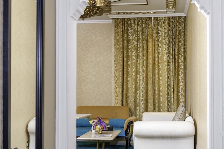Room 26 of 120