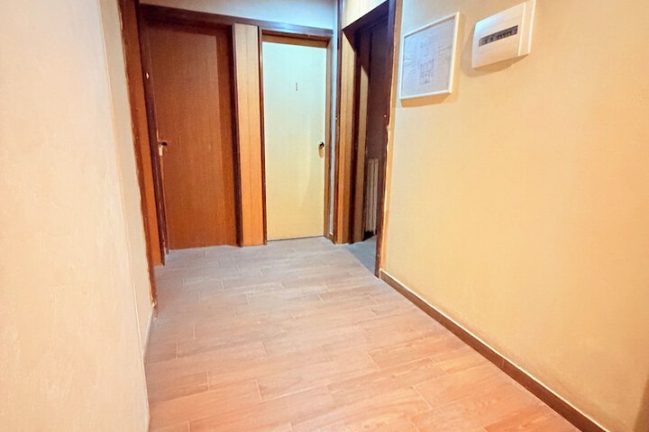 Ballroom/Hall 93 of 101