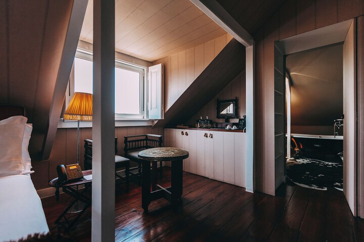Room 46 of 274