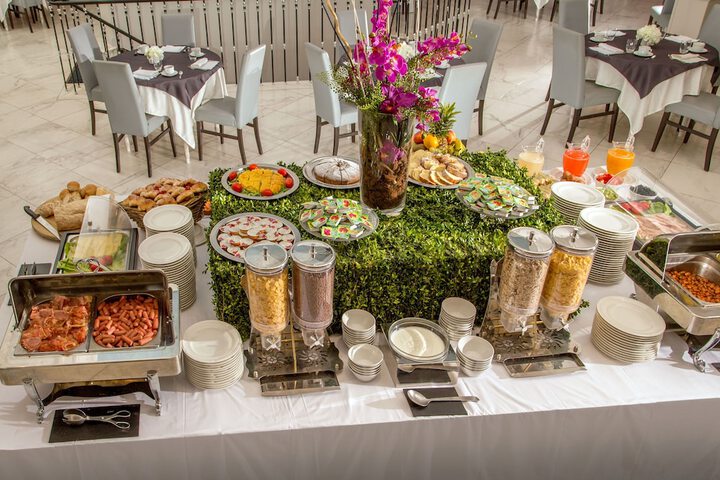 Dining 54 of 135